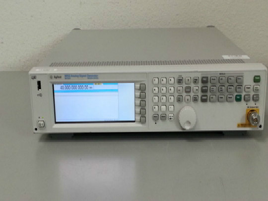 N5183A MXG 微波摹擬旌旗燈號產生器，100 kHz 至 40 GHz